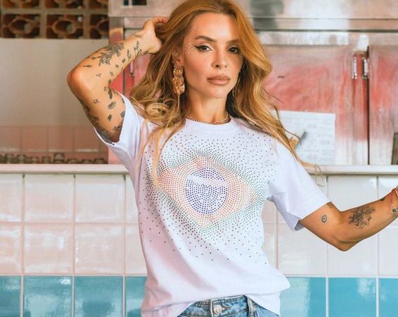 Coleção Alma Brasileira - T-shirt Bandeira Strass Total