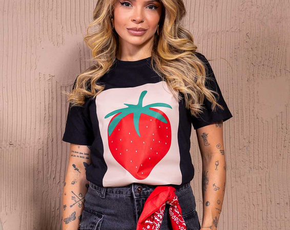 T-Shirt Quadro Morango - Escolha o tamanho